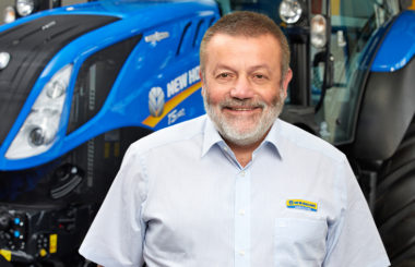 New Holland Portrait2703