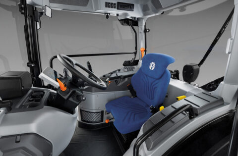 T4 120 F CAB Stage V 21 G 001